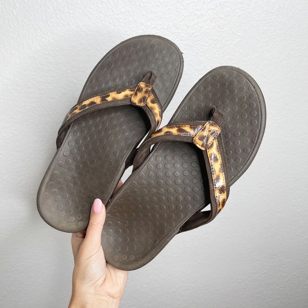 Vionic Tide II Leopard Print Thong Sandals Brown Animal Print Orthotic Womens 7